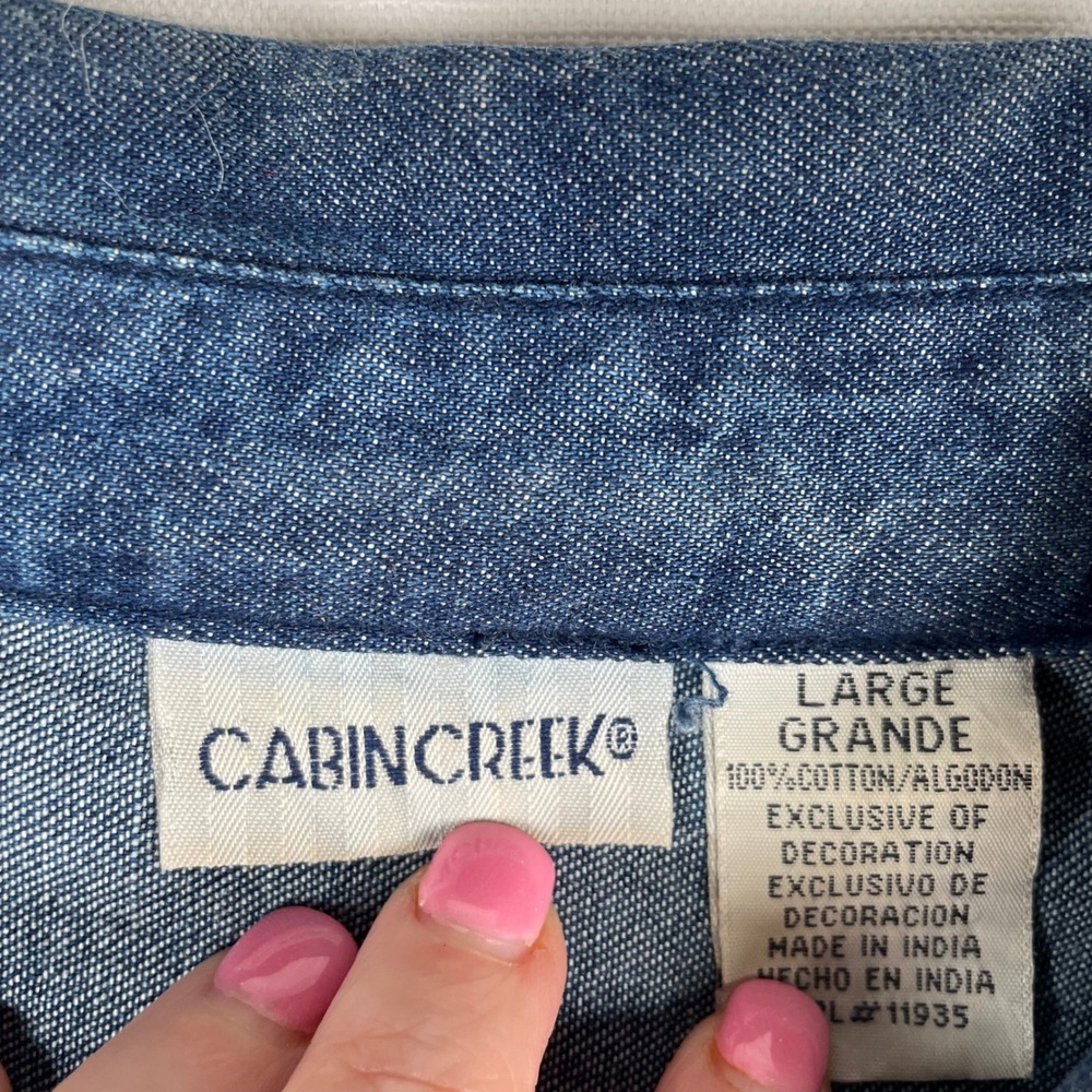 Cabin Creek Denim Shirt‎ L Embroidered Cottagecore Farmcore Button Down Top - Picture 2 of 8